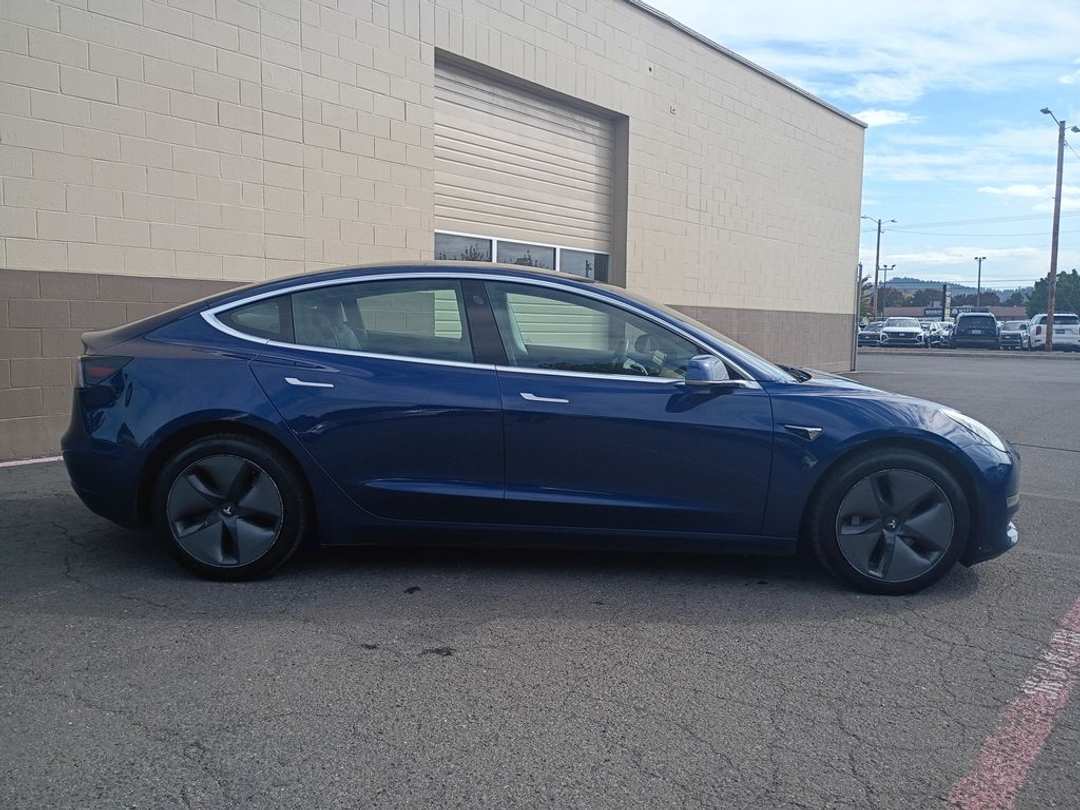 2019 Tesla Model 3 Long Range - Image 3