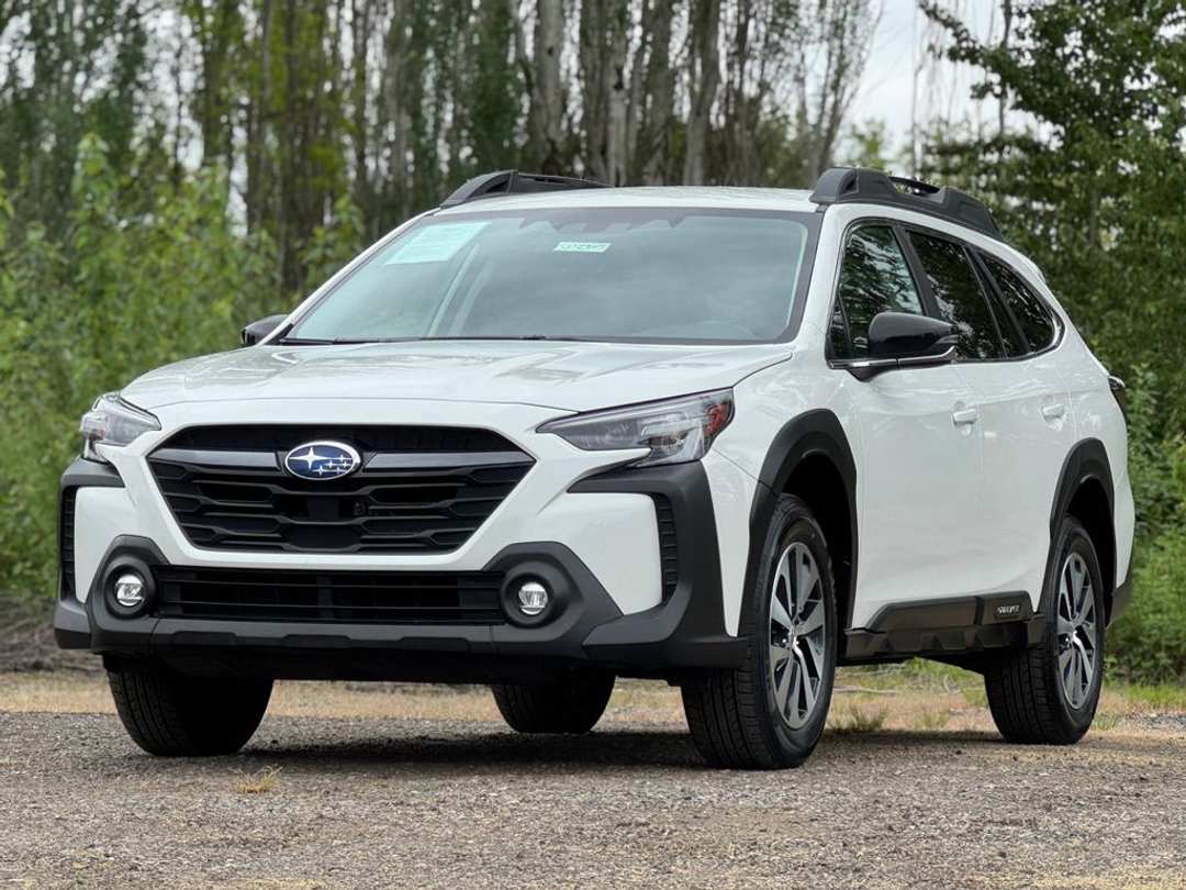 2024 Subaru Outback Premium - Image 3