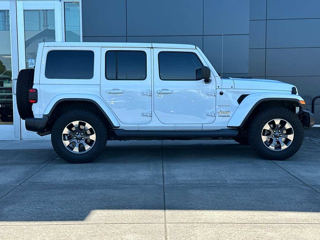 2018 Jeep Wrangler Unlimited Sahara - Image 2