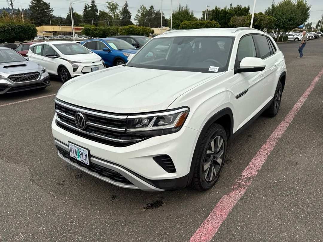 2023 Volkswagen Atlas Cross Sport 2.0T SE - Image 3