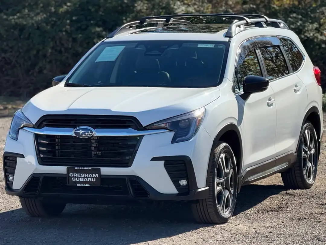 2025 Subaru Ascent Limited - Image 3