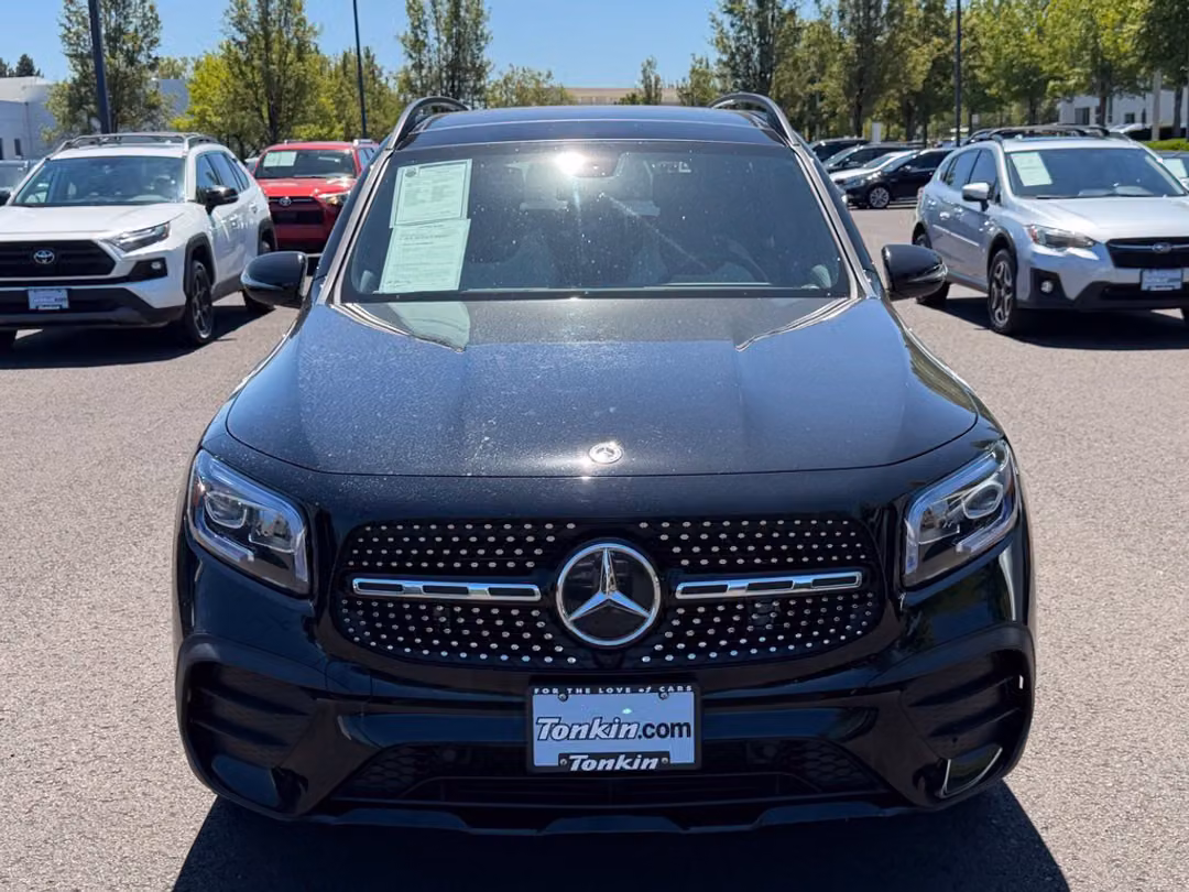 2023 Mercedes-Benz GLB GLB 250 - Image 3