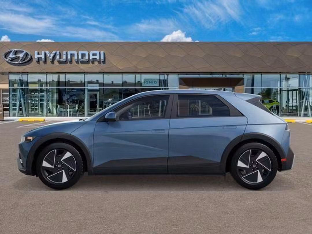 2026 Hyundai Ioniq 5 SE - Image 3