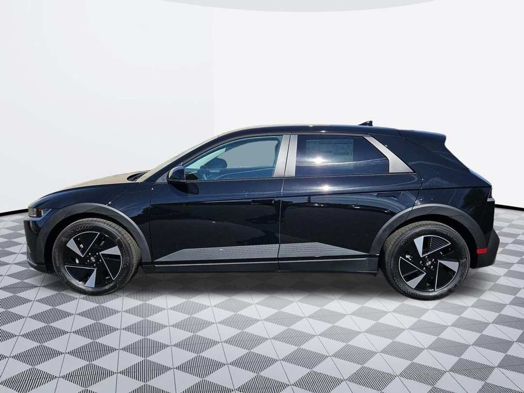 2026 Hyundai Ioniq 5 SEL - Image 3