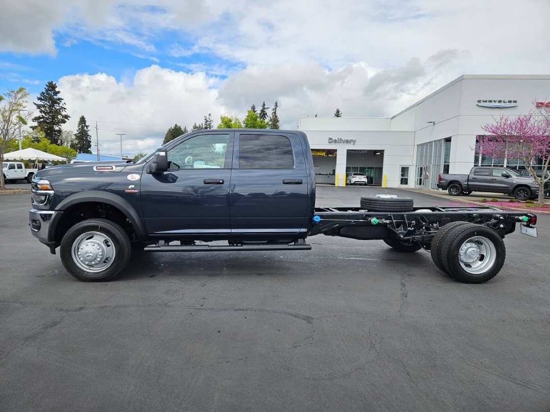 2026 Ram 5500Hd Tradesman - Image 3