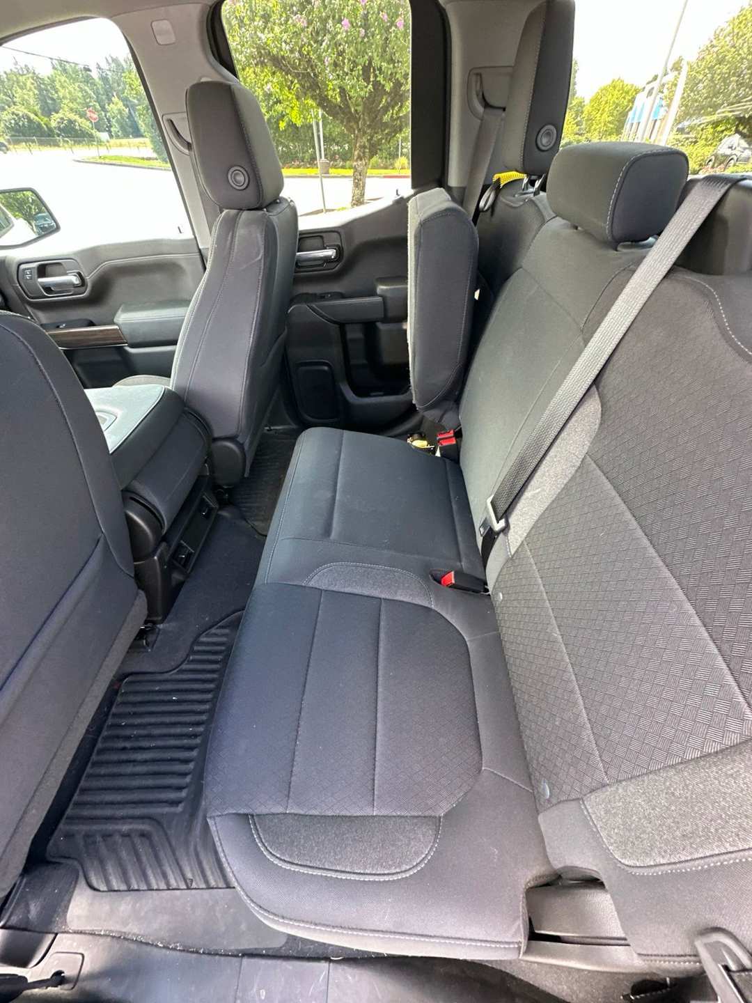2020 Chevrolet Silverado 1500 LT - Image 3