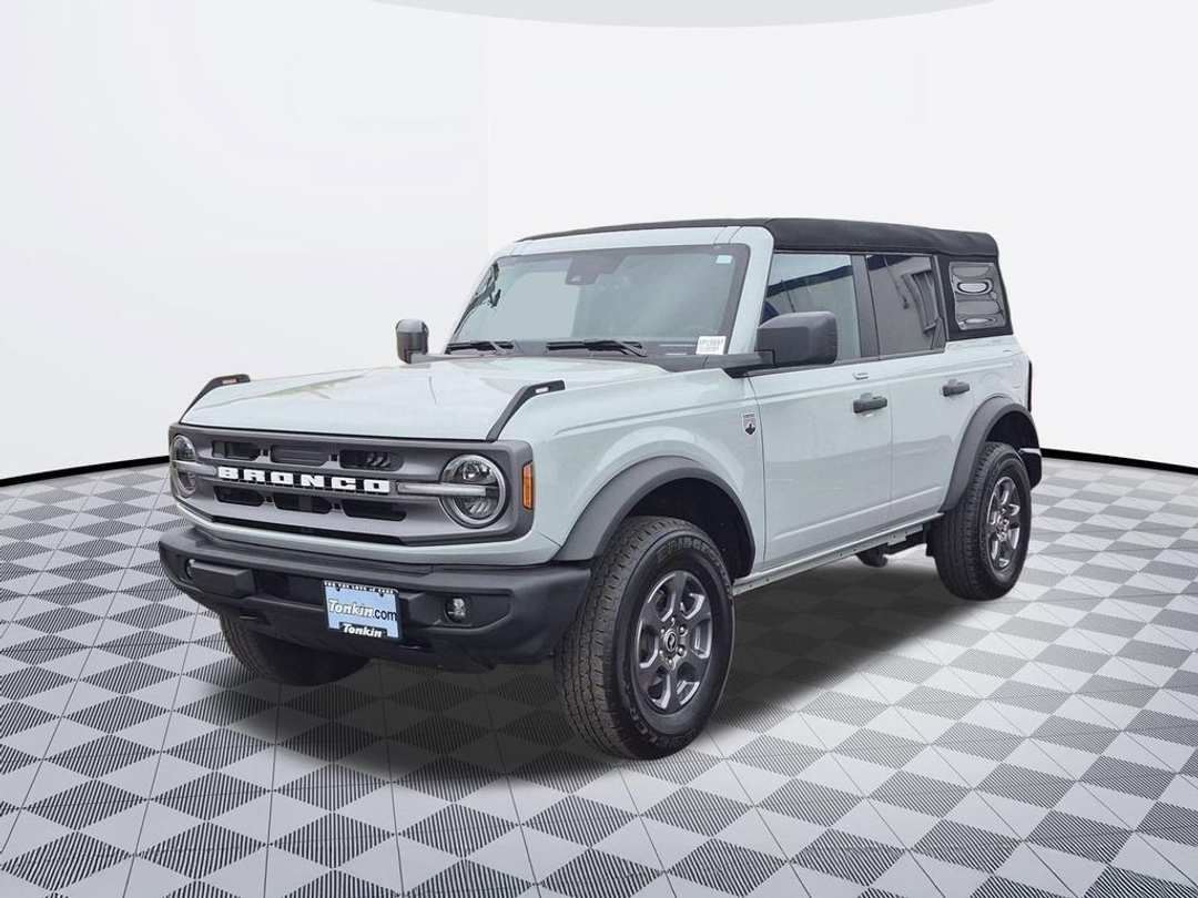 2023 Ford Bronco Big Bend - Image 2