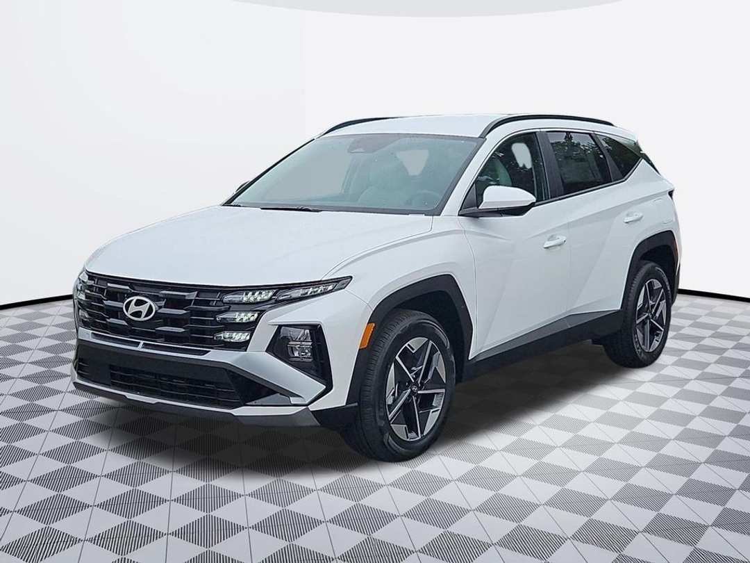2026 Hyundai Tucson Hybrid SEL - Image 2