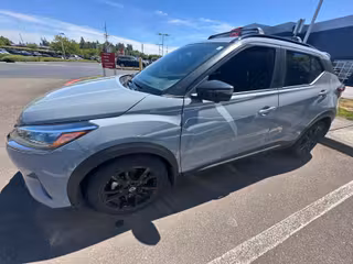 2022 Nissan Kicks SR