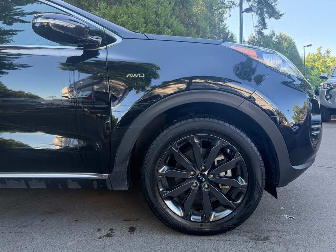 2019 Kia Sportage EX - Image 2