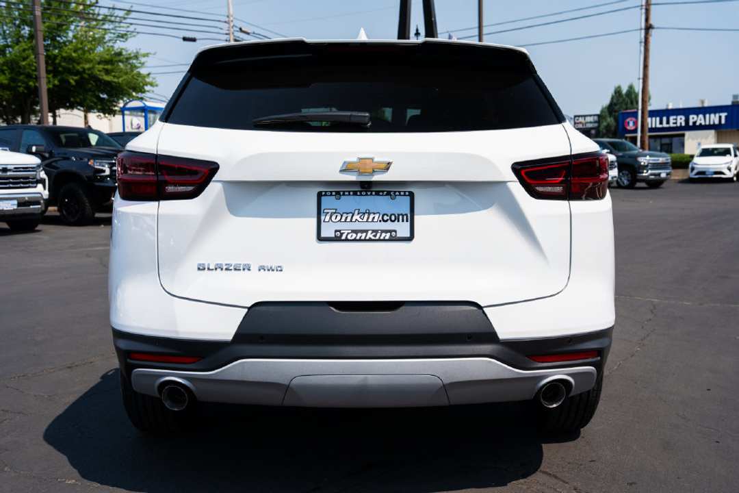 2026 Chevrolet Blazer LT - Image 3