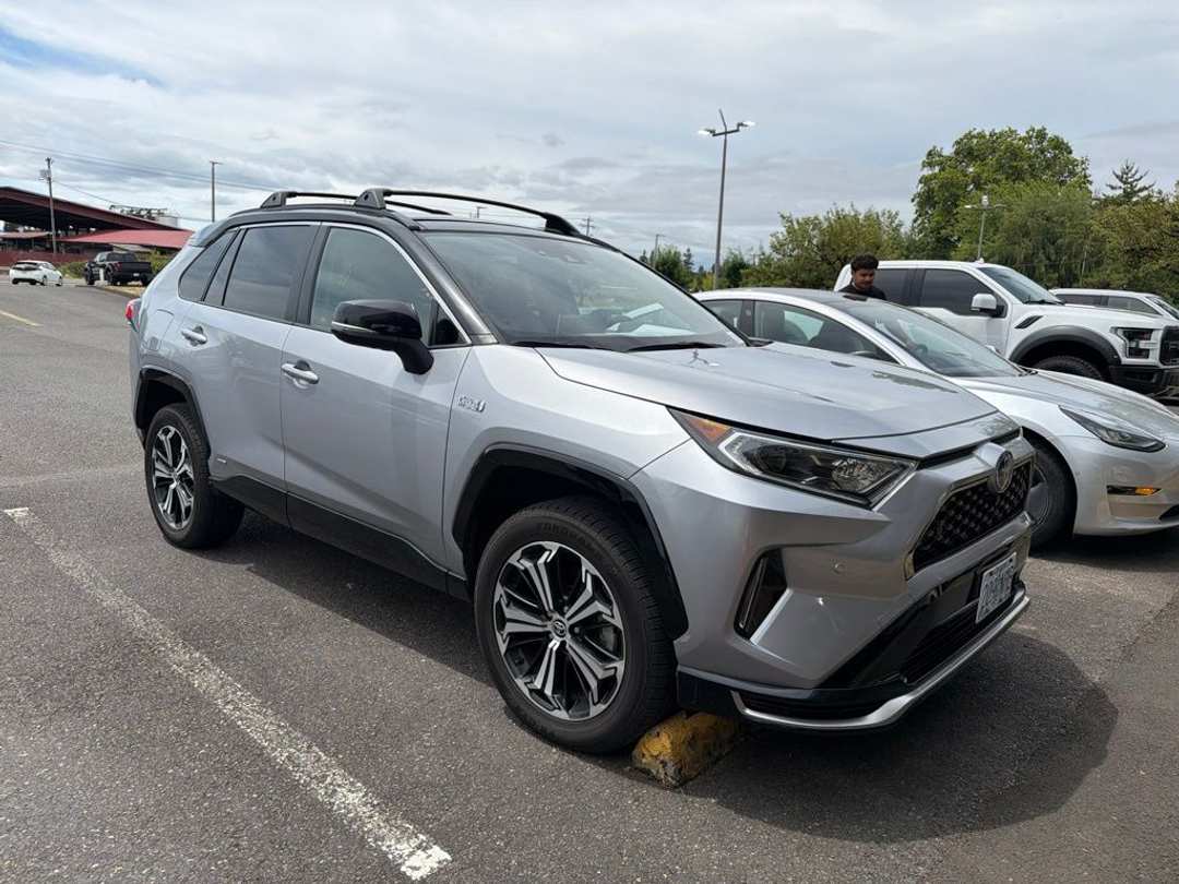2021 Toyota Rav4 Prime XSE - Image 3