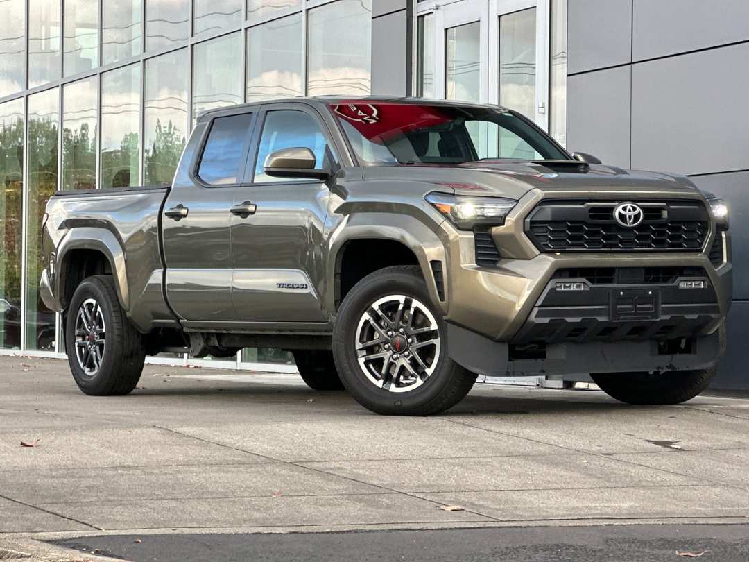 2024 Toyota Tacoma TRD Sport - Image 2