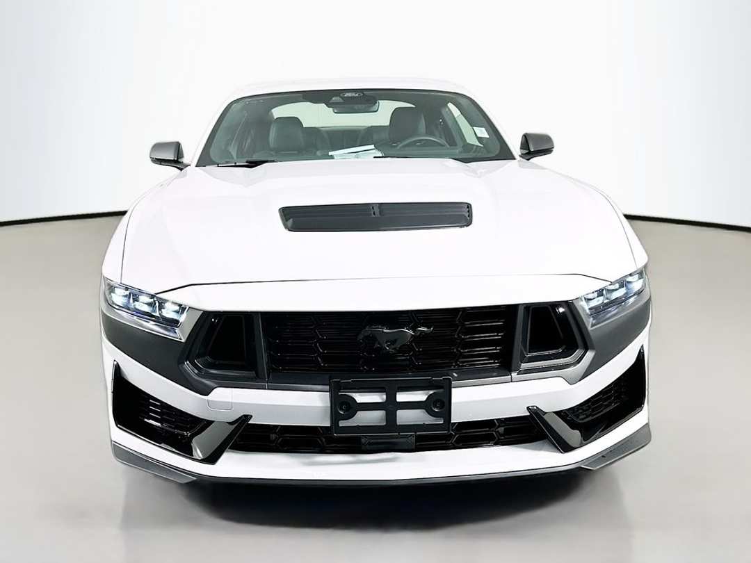 2026 Ford Mustang Dark Horse - Image 3