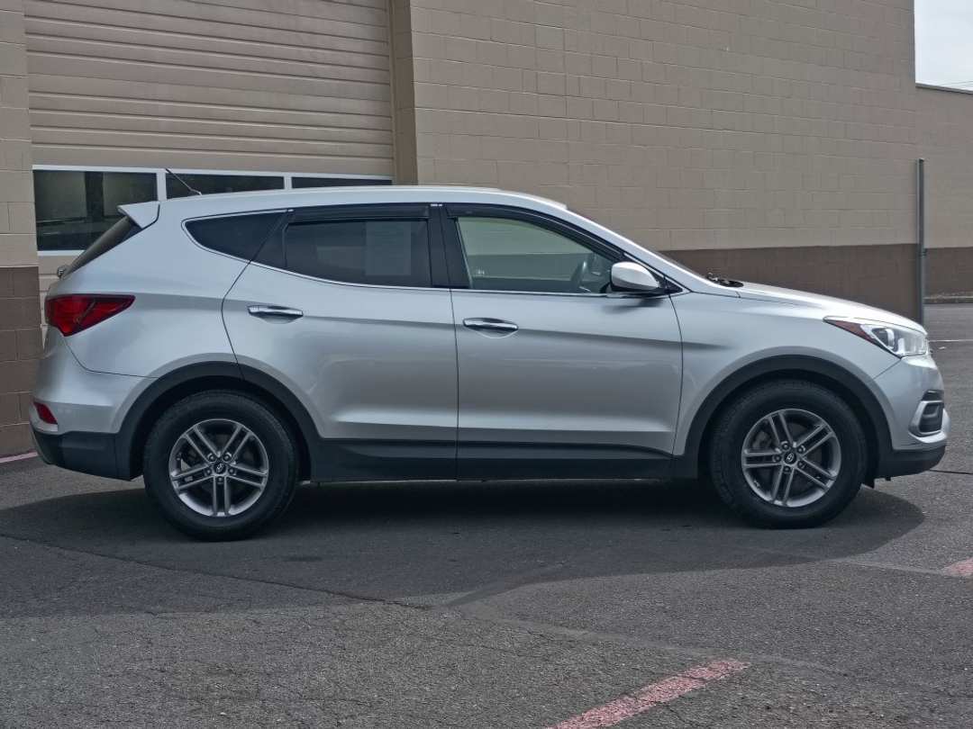 2018 Hyundai Santa Fe Sport 2.4 Base - Image 3