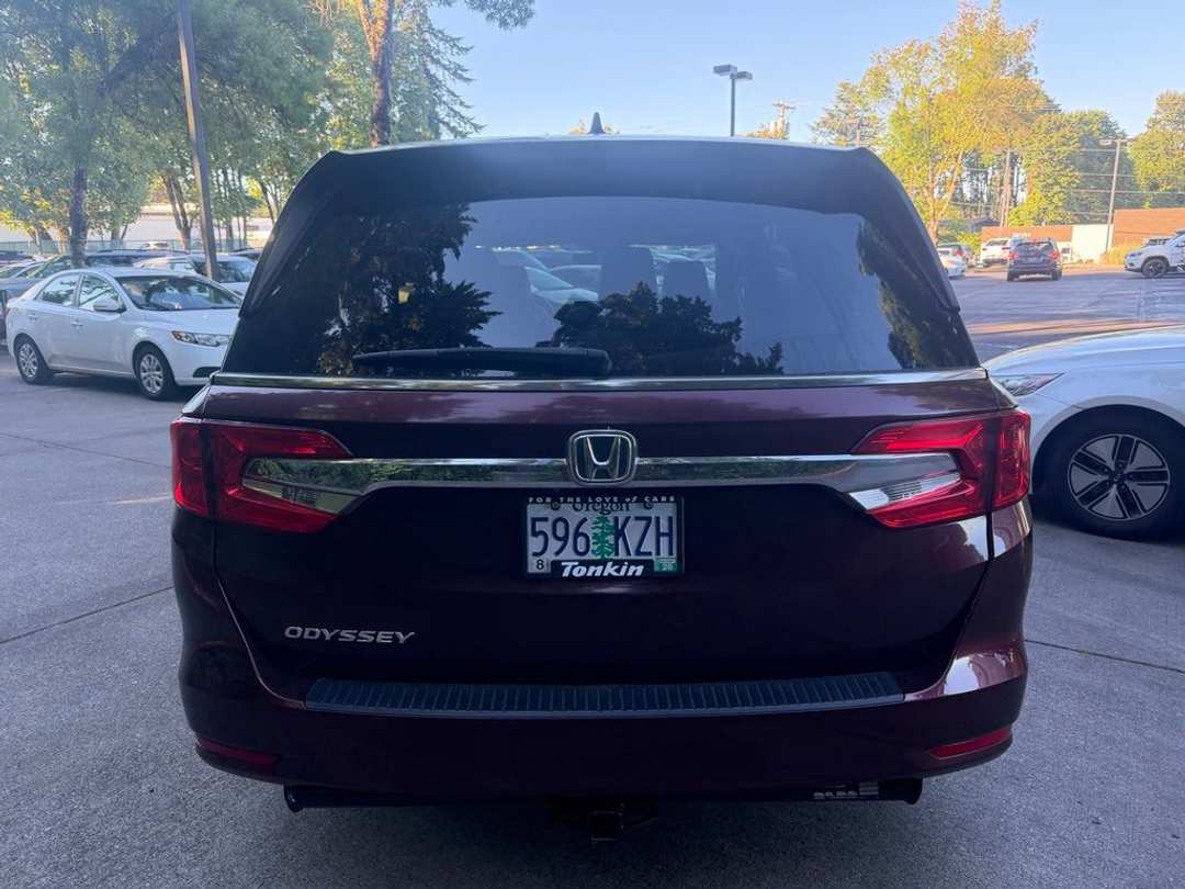 2018 Honda Odyssey EXL - Image 3