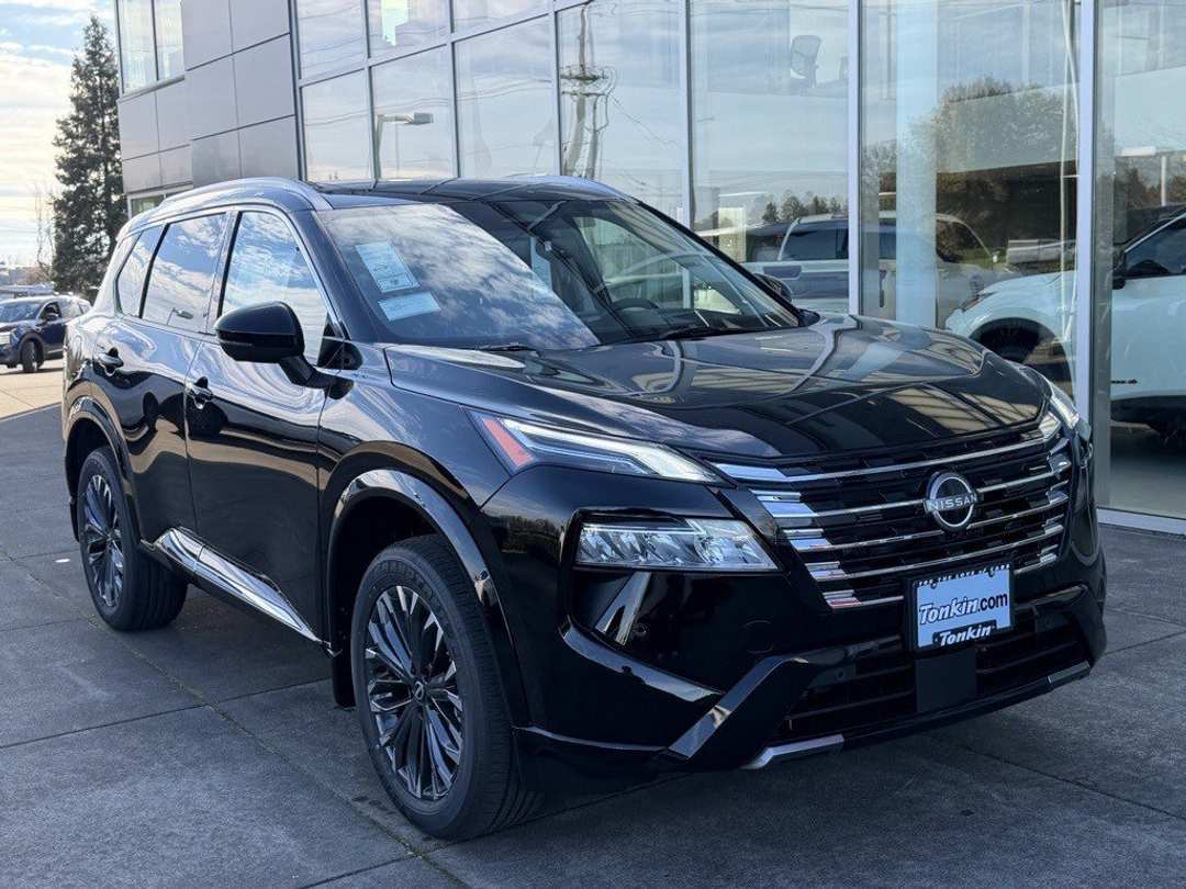 2026 Nissan Rogue Platinum - Image 3