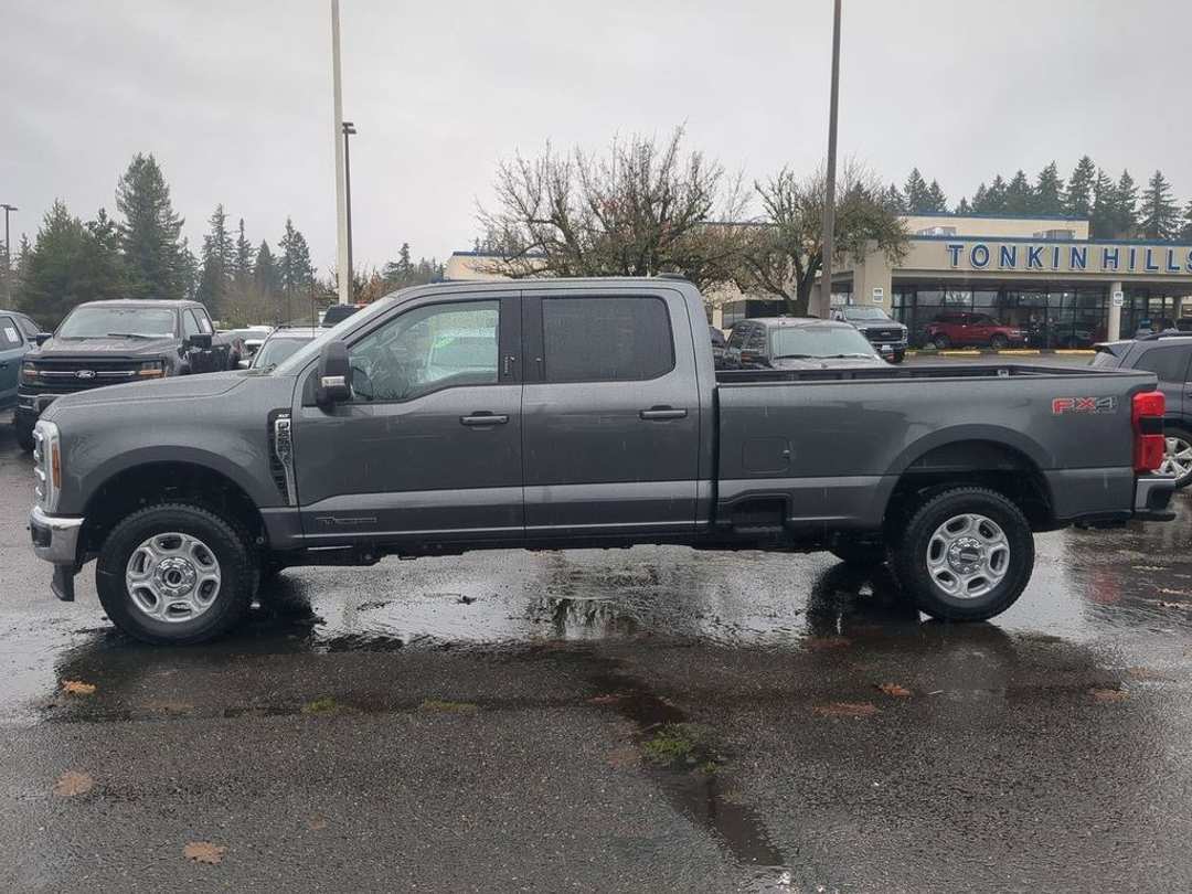 2026 Ford F-250Sd XLT - Image 2