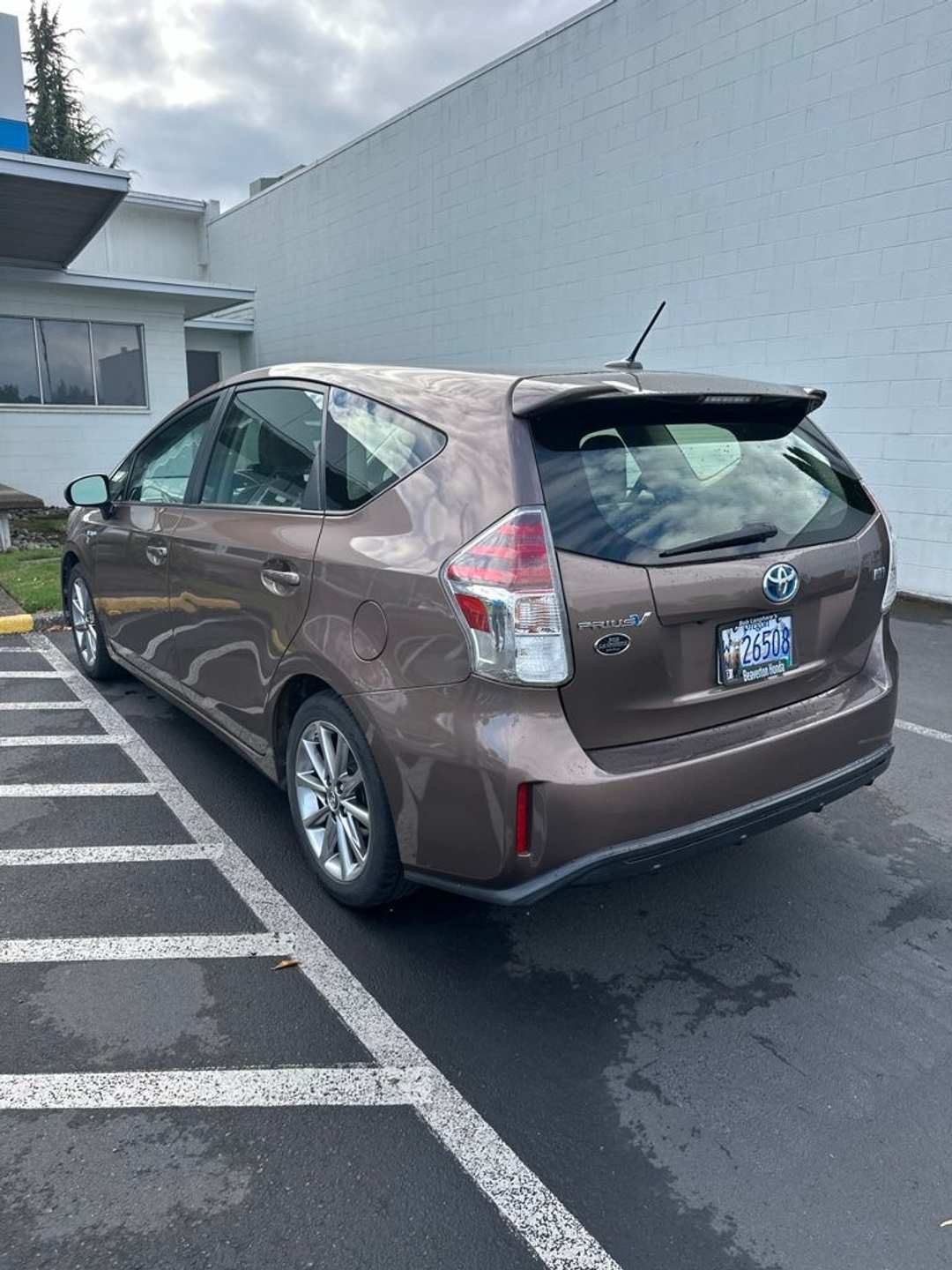 2015 Toyota Prius V Five - Image 3