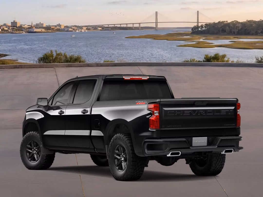 2026 Chevrolet Silverado 1500 Custom Trail Boss - Image 2