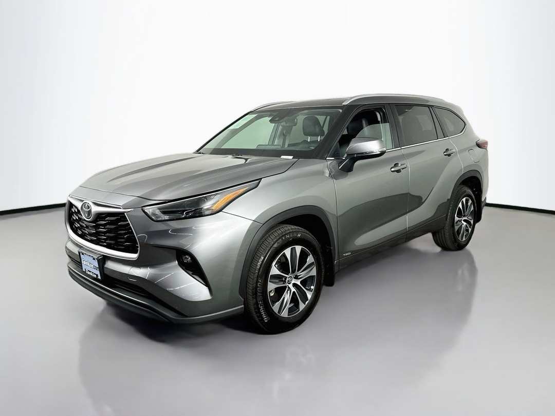 2026 Toyota Highlander Hybrid XLE - Image 3