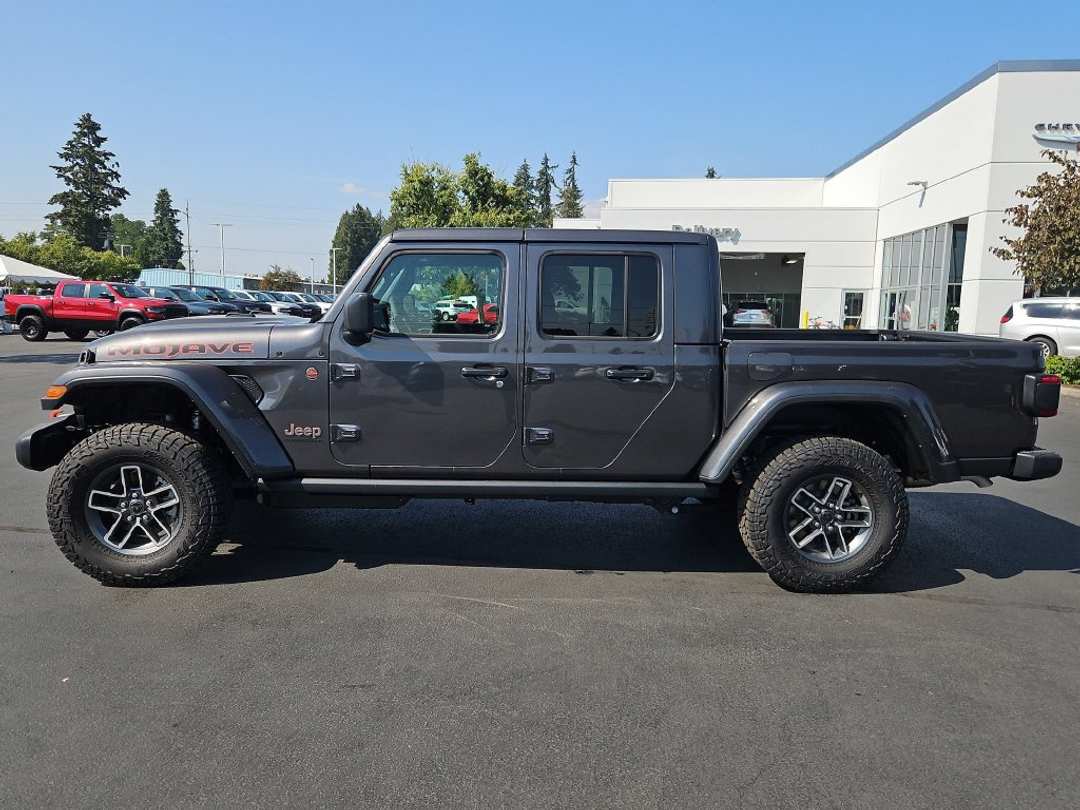 2026 Jeep Gladiator Mojave - Image 3