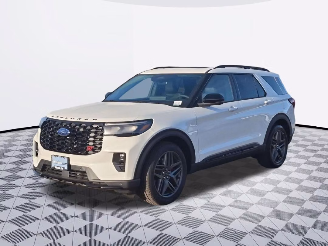 2026 Ford Explorer ST - Image 2