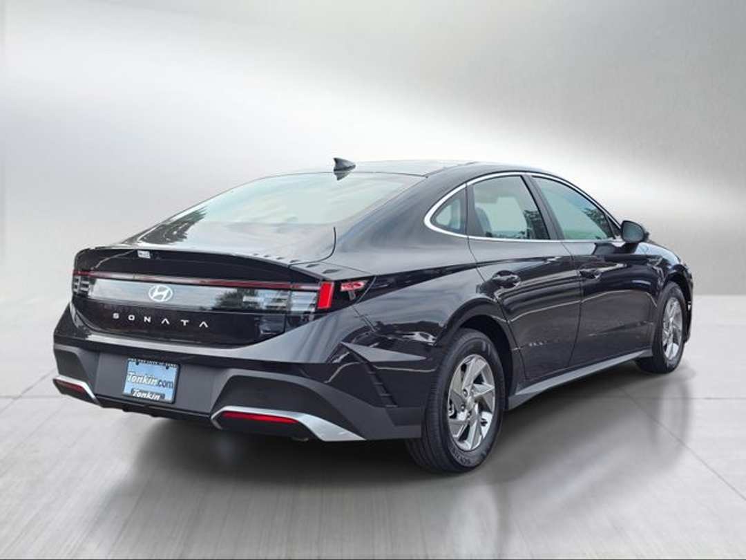 2026 Hyundai Sonata SE - Image 3
