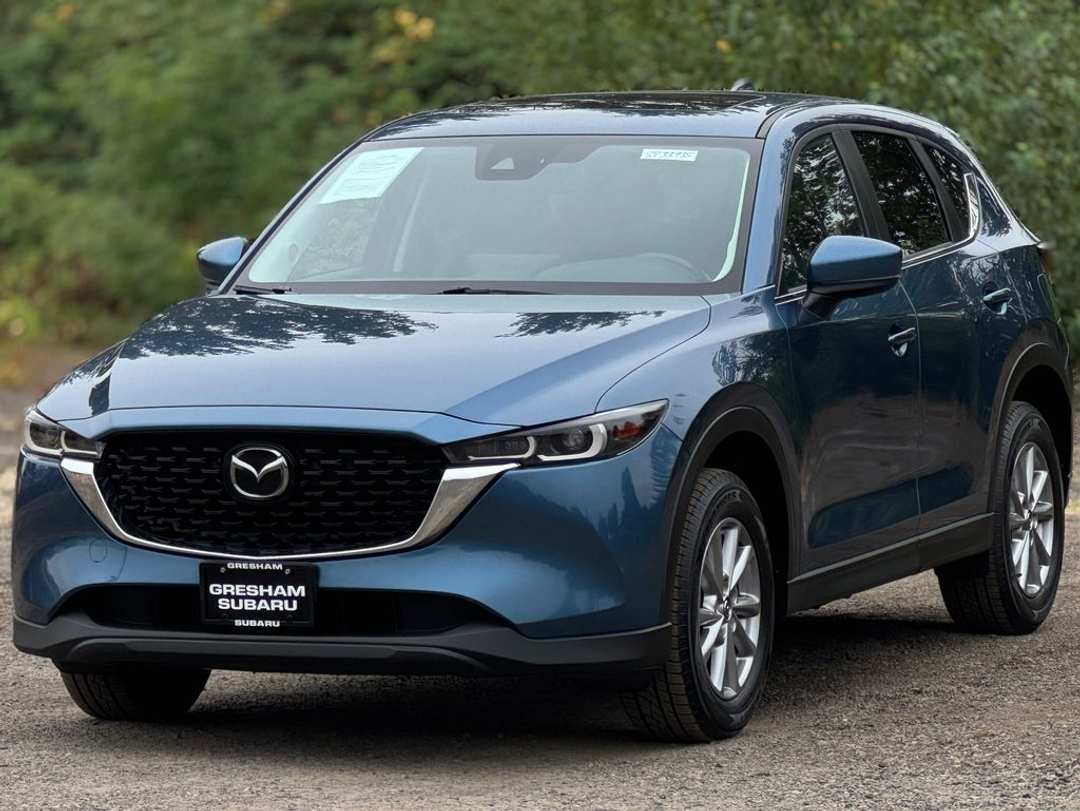 2023 MAZDA CX-5 2.5 S Preferred Package - Image 3