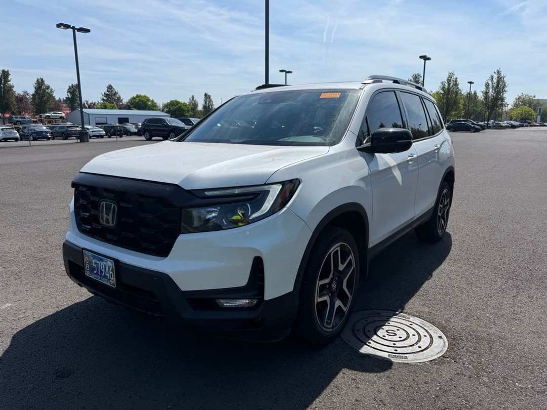2023 Honda Passport Elite - Image 3