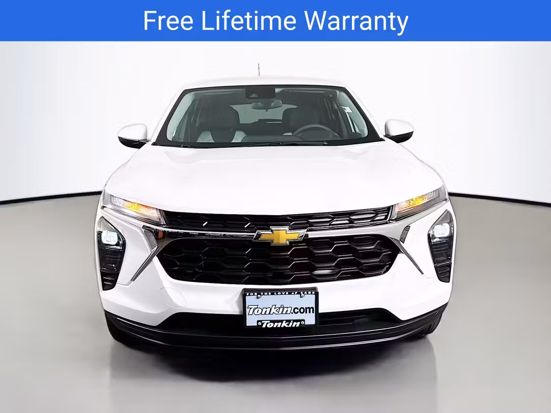 2026 Chevrolet Trax LS - Image 2