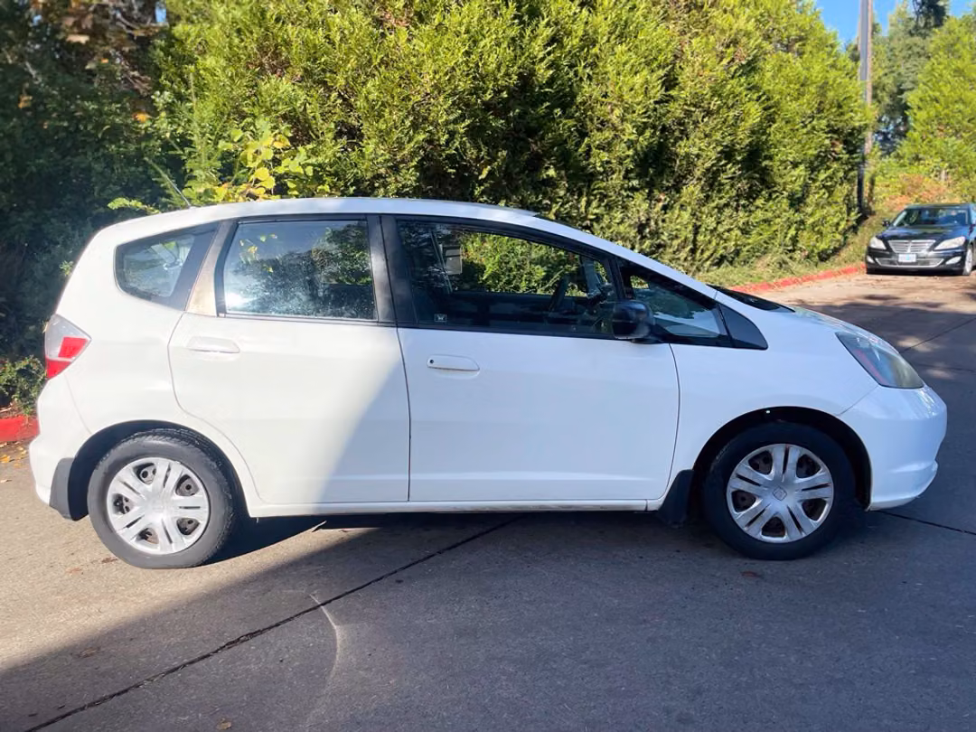 2010 Honda Fit Base - Image 3