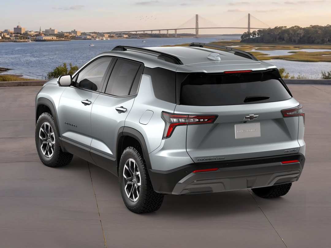2027 Chevrolet Equinox ACTIV - Image 2