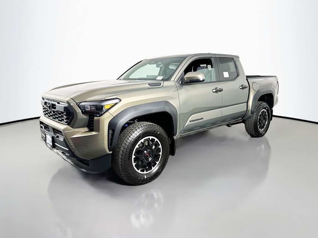 2026 Toyota Tacoma Hybrid TRD Off Road - Image 3
