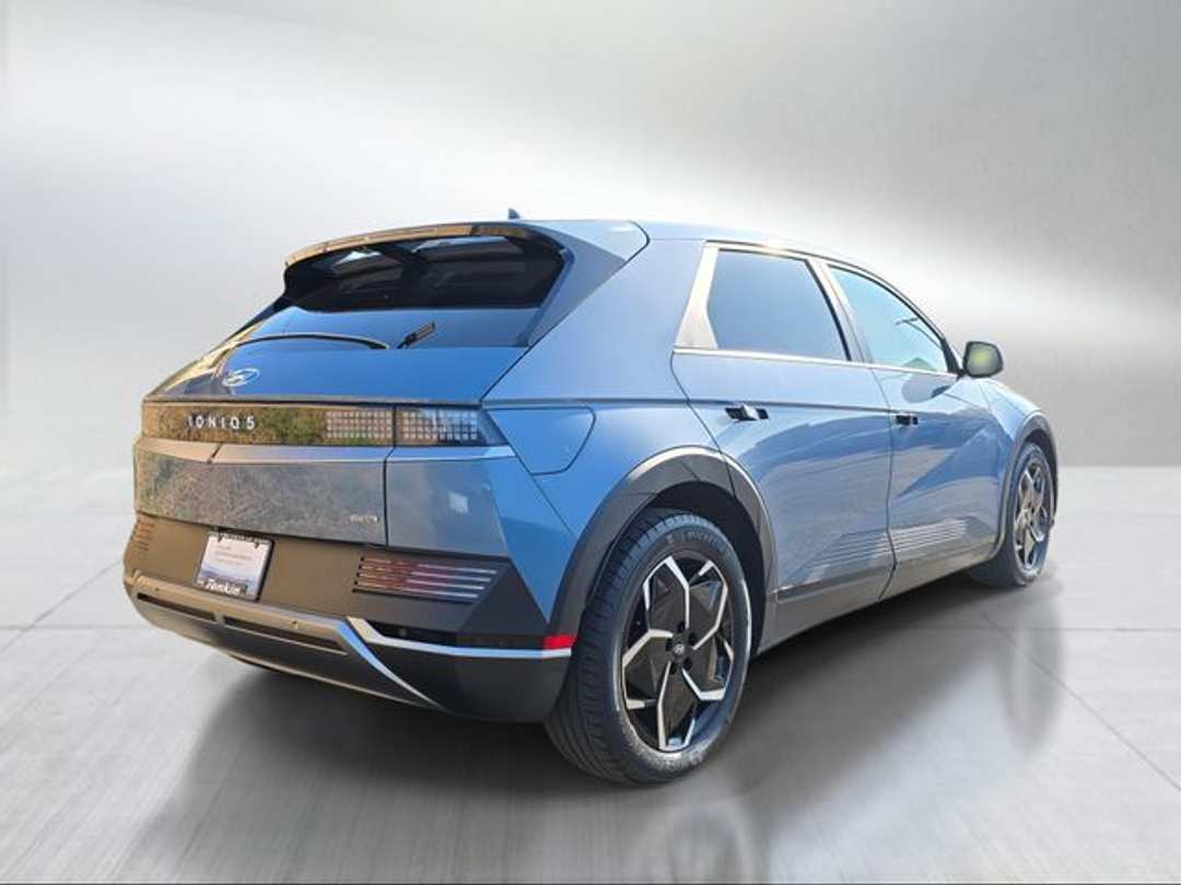 2023 Hyundai Ioniq 5 SEL - Image 3