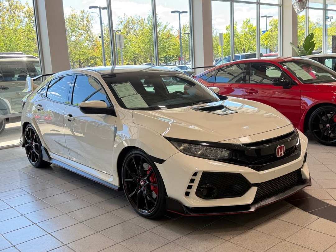 2019 Honda Civic Type R Touring - Image 2