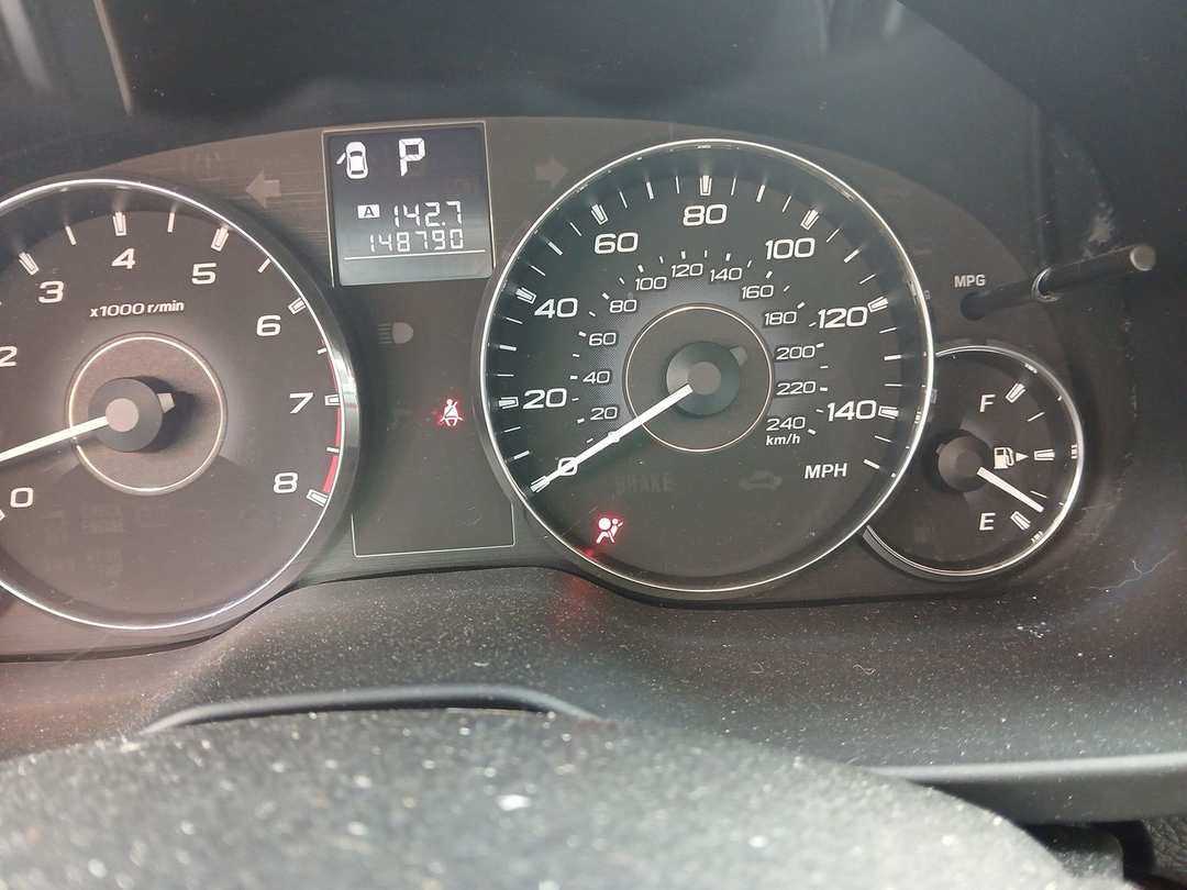 2012 Subaru Outback 2.5i - Image 2