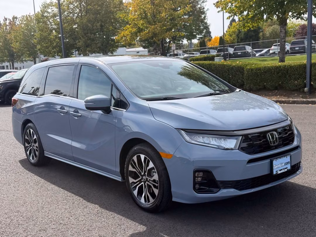 2027 Honda Odyssey Elite - Image 2
