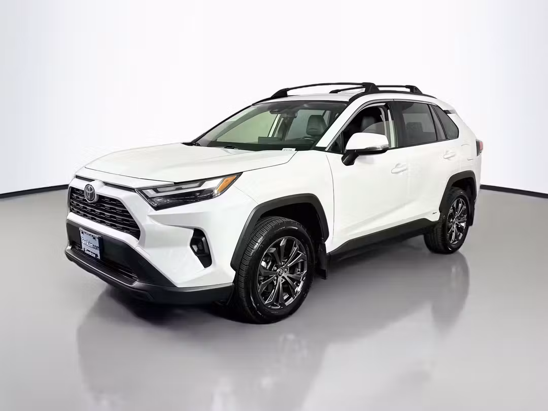 2022 Toyota Rav4 Hybrid XLE Premium - Image 3