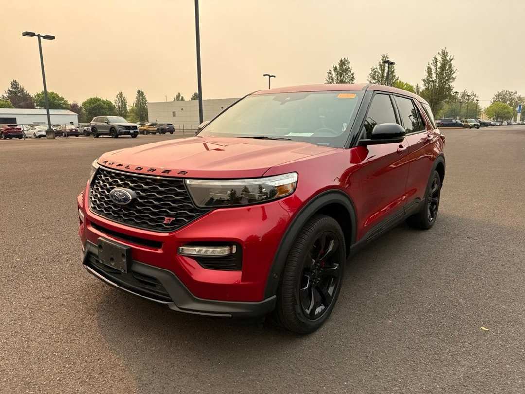 2022 Ford Explorer ST - Image 3
