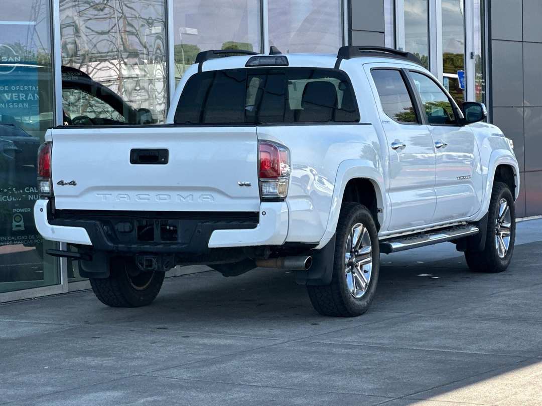 2017 Toyota Tacoma Limited - Image 3