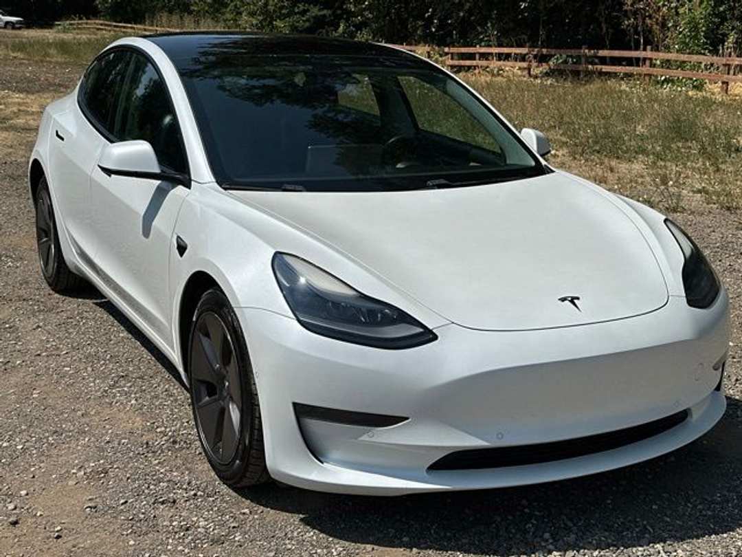 2021 Tesla Model 3 Standard Range Plus - Image 2