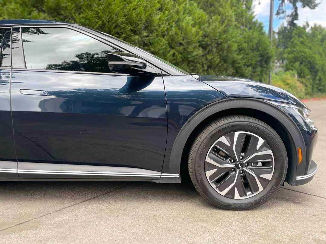 2024 Kia Ev6 Light - Image 2
