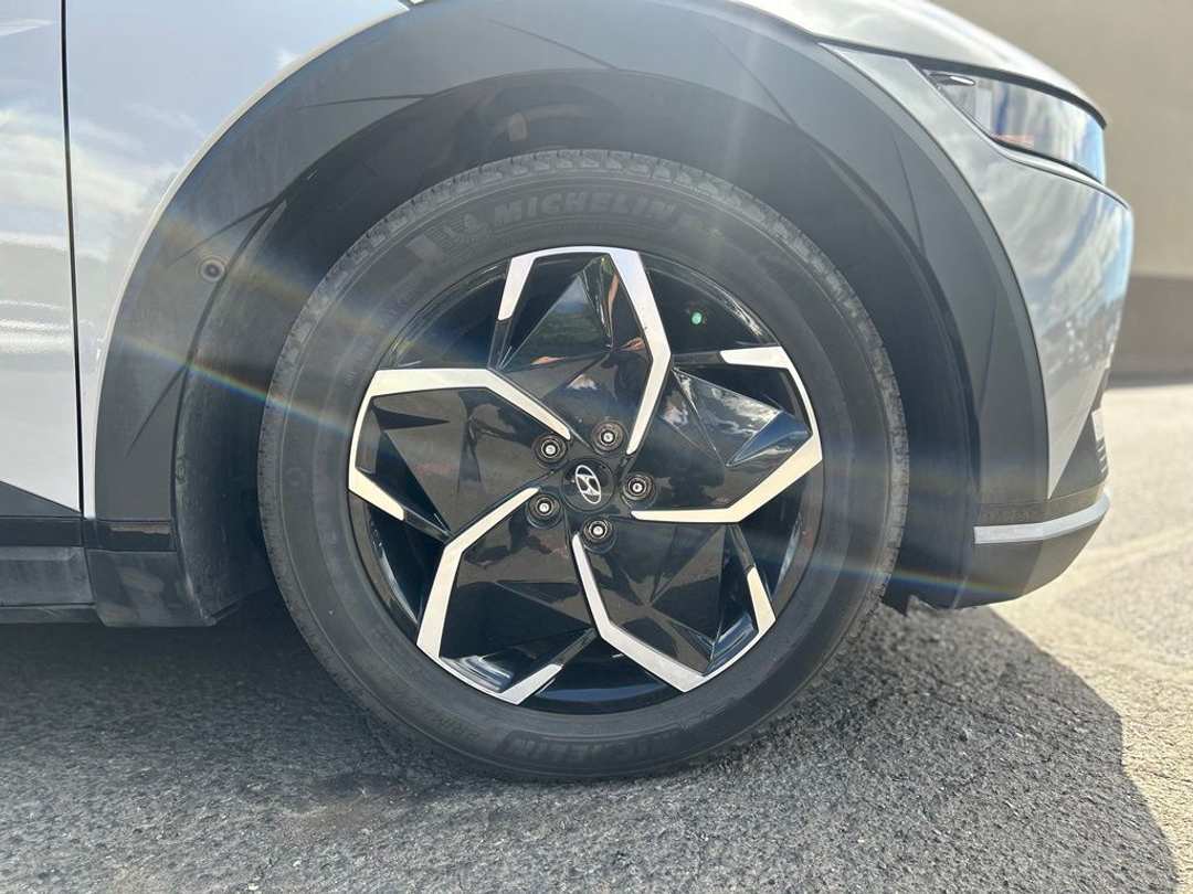 2023 Hyundai Ioniq 5 SEL - Image 2