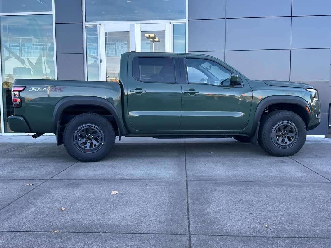 2026 Nissan Frontier PRO4X - Image 3