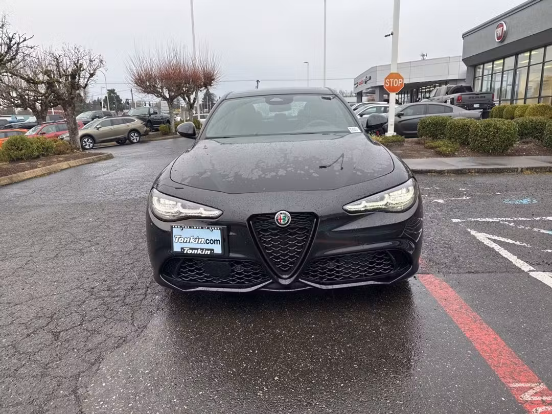 2026 Alfa Romeo Giulia Base - Image 2