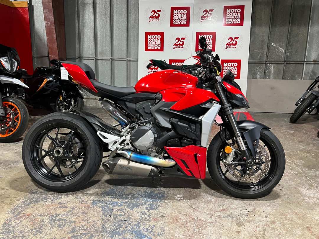 2024 Ducati Streetfighter V2 - Image 3