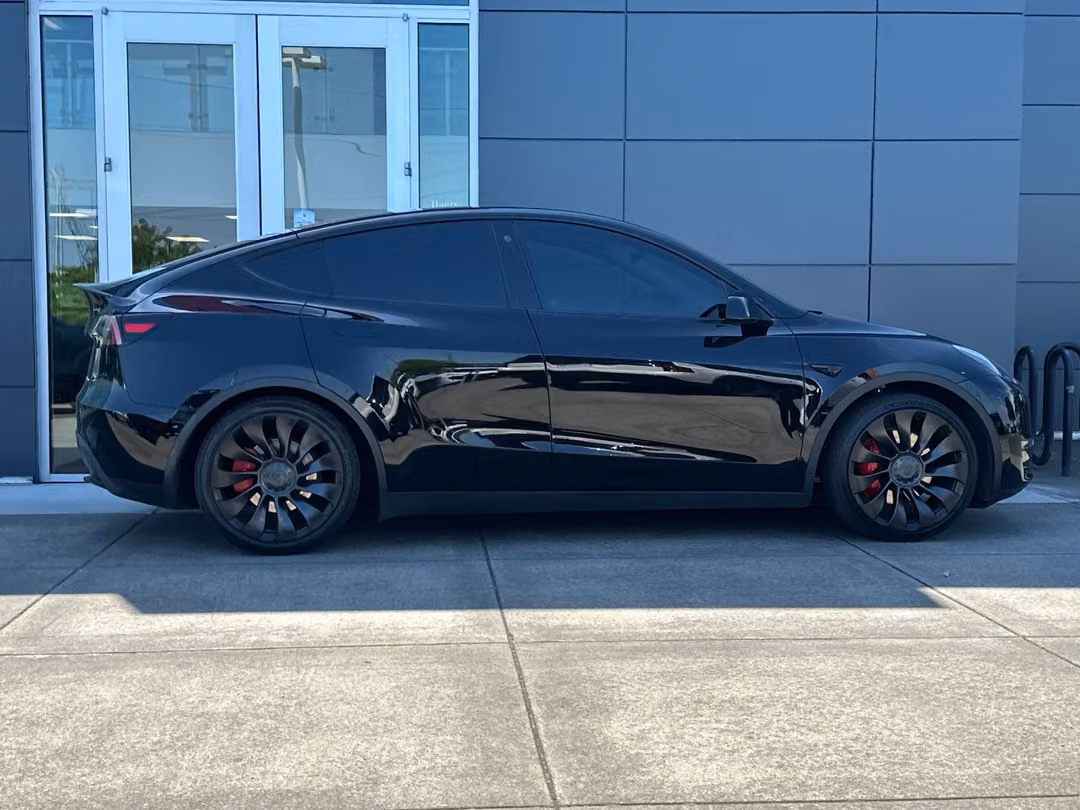 2022 Tesla Model Y Performance - Image 2