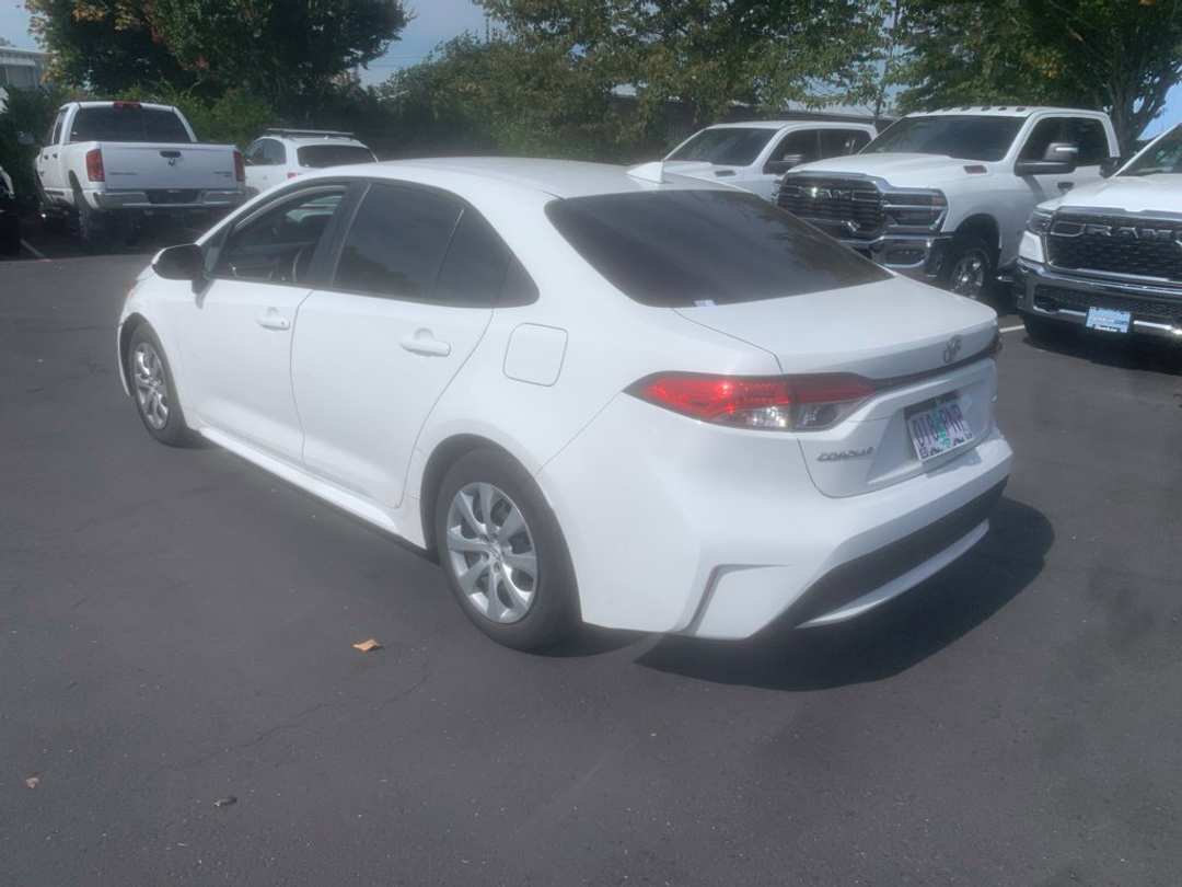 2020 Toyota Corolla LE - Image 2