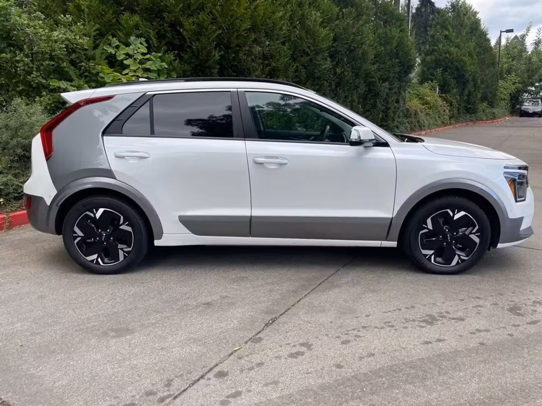2023 Kia Niro Ev Wave - Image 3